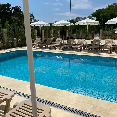 Апартамент Art - Sea Horizon - Pool & Parking Варна